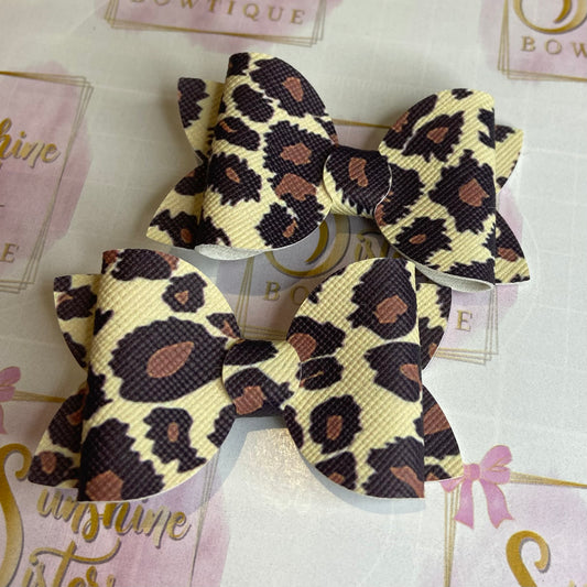 Clearance Pigtail Bows